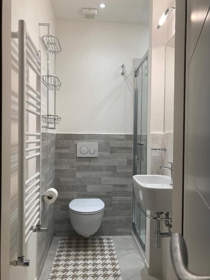 Siena Uptown - Sabrina'S Charming Apartment المظهر الخارجي الصورة